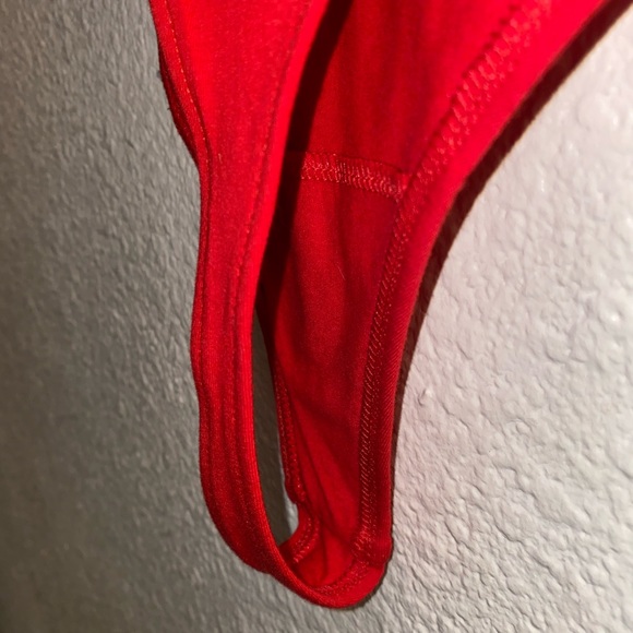PINK by Victorias Secret Red T-Shirt Thong Bodysuit - Size Large - Picture 6 of 6